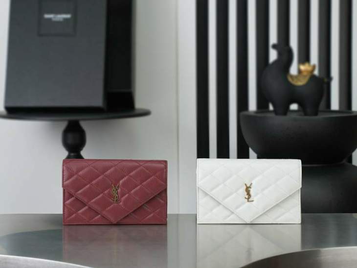 Picture of Saint Laurent Handbags _SKUfw240129163fw
